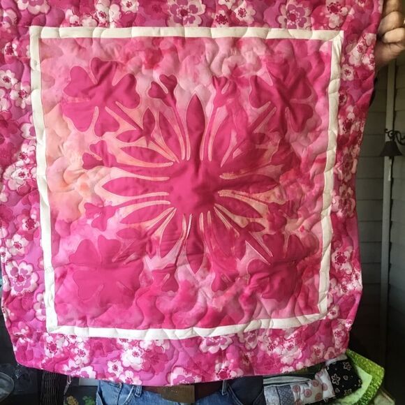 Handmade Quilted Wall Hanging - Picture 5 of 9